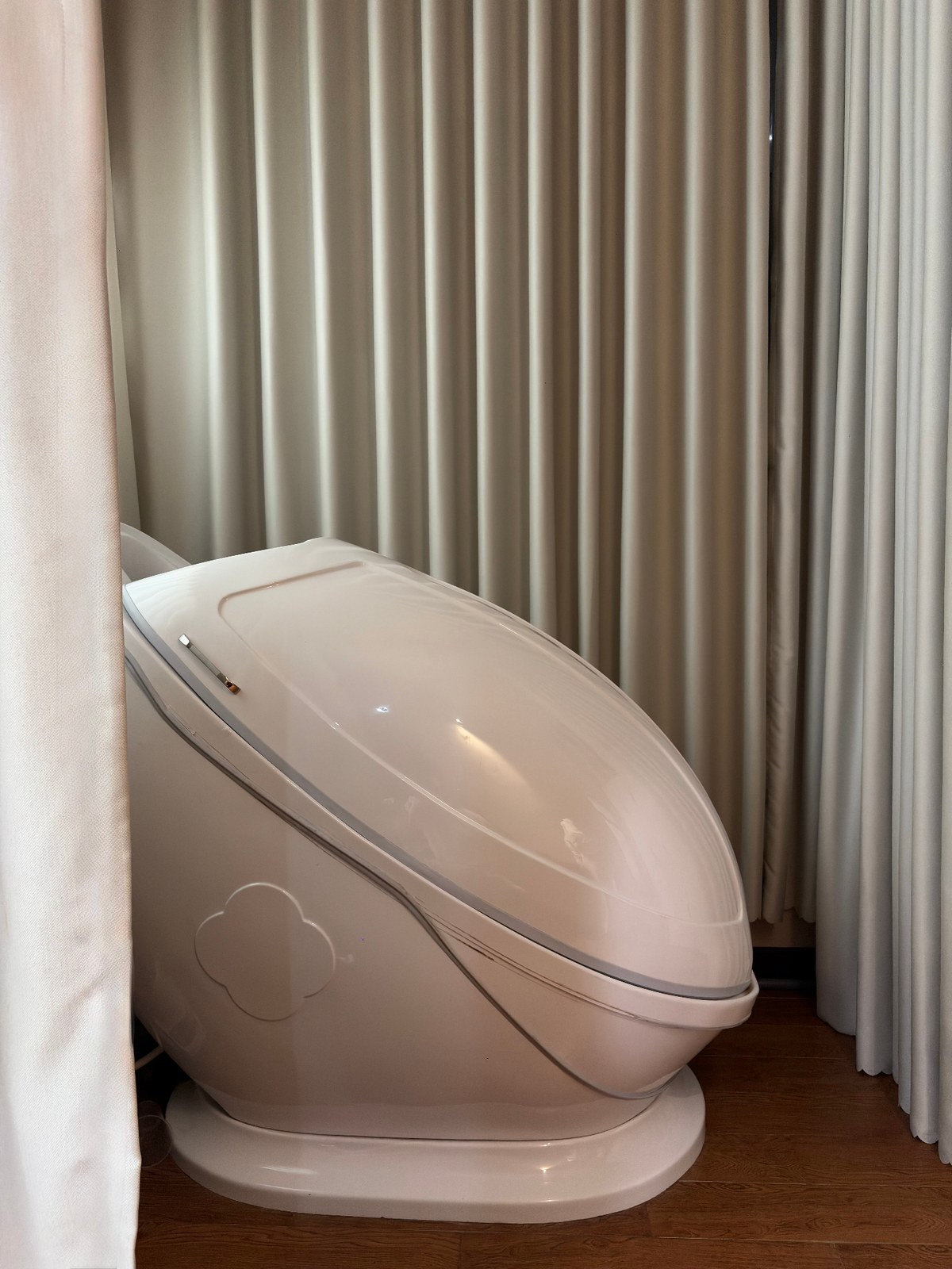 Hydro spa capsule